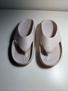 Nike clam flip-flops  violet
